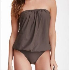 Spanx swimsuit blouson
bubble convertible strap tube Strapless Swimsuit Size 10